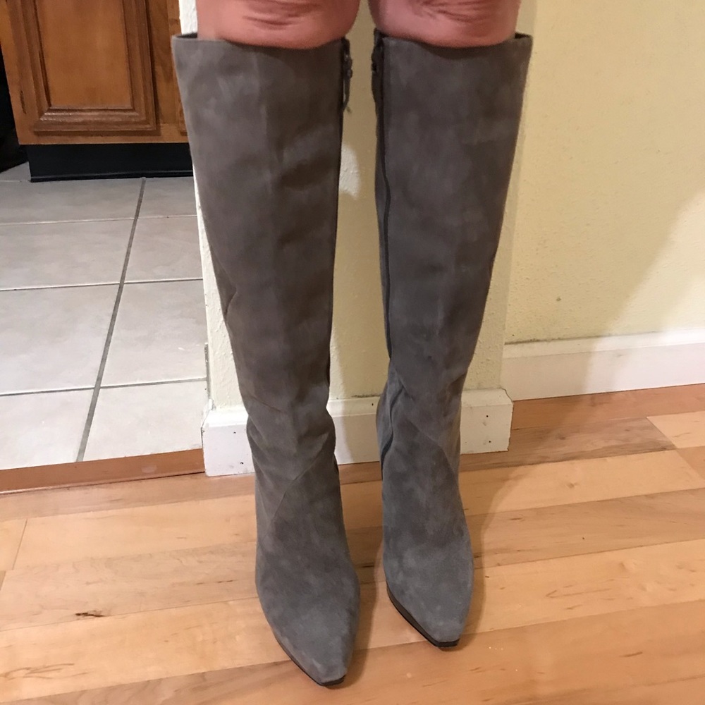 Suede boots